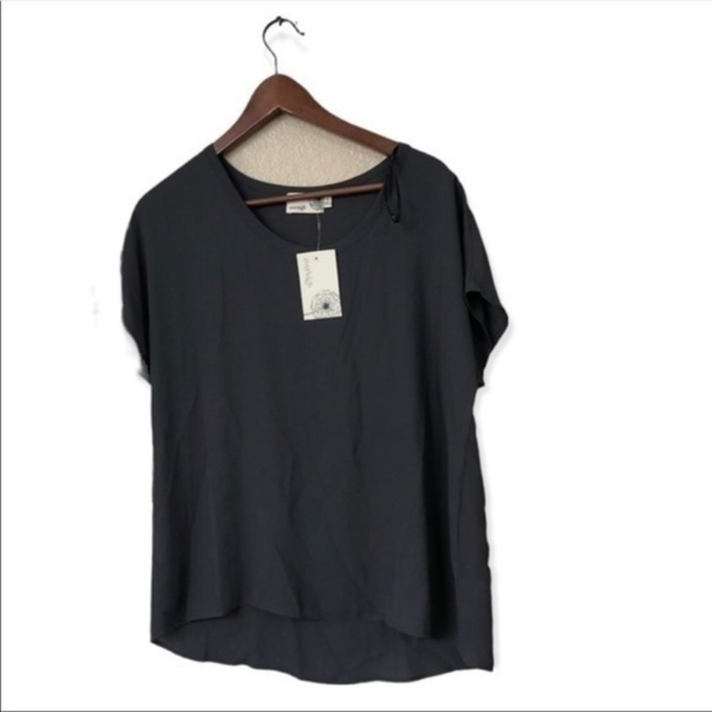 NWT everleigh top size Xs